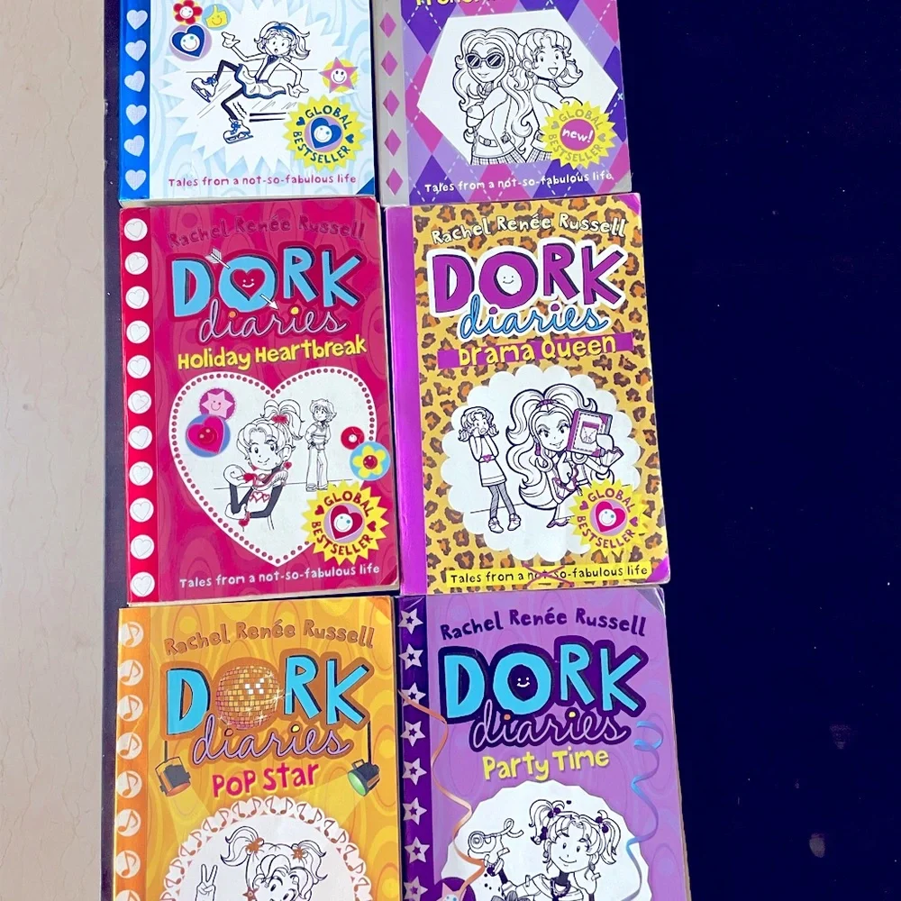 Set of 6 Dork Diaries by Rachel Renee Russell - Picture 4 of 4